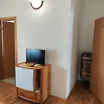 Niko 公寓 珀德垂那